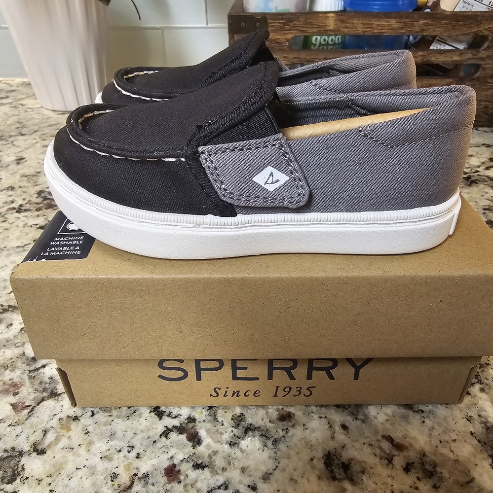 Boys size 7 Sperry!